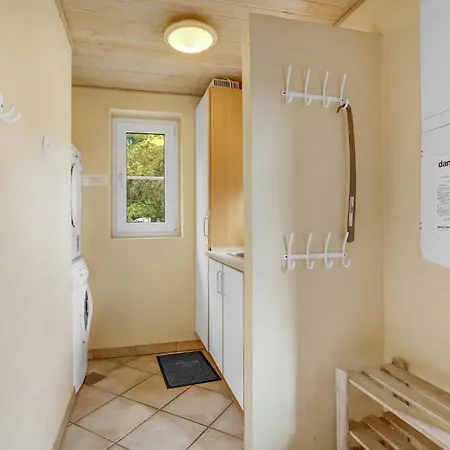 5 Bedroom Lovely In Сasa de vacaciones Blåvand